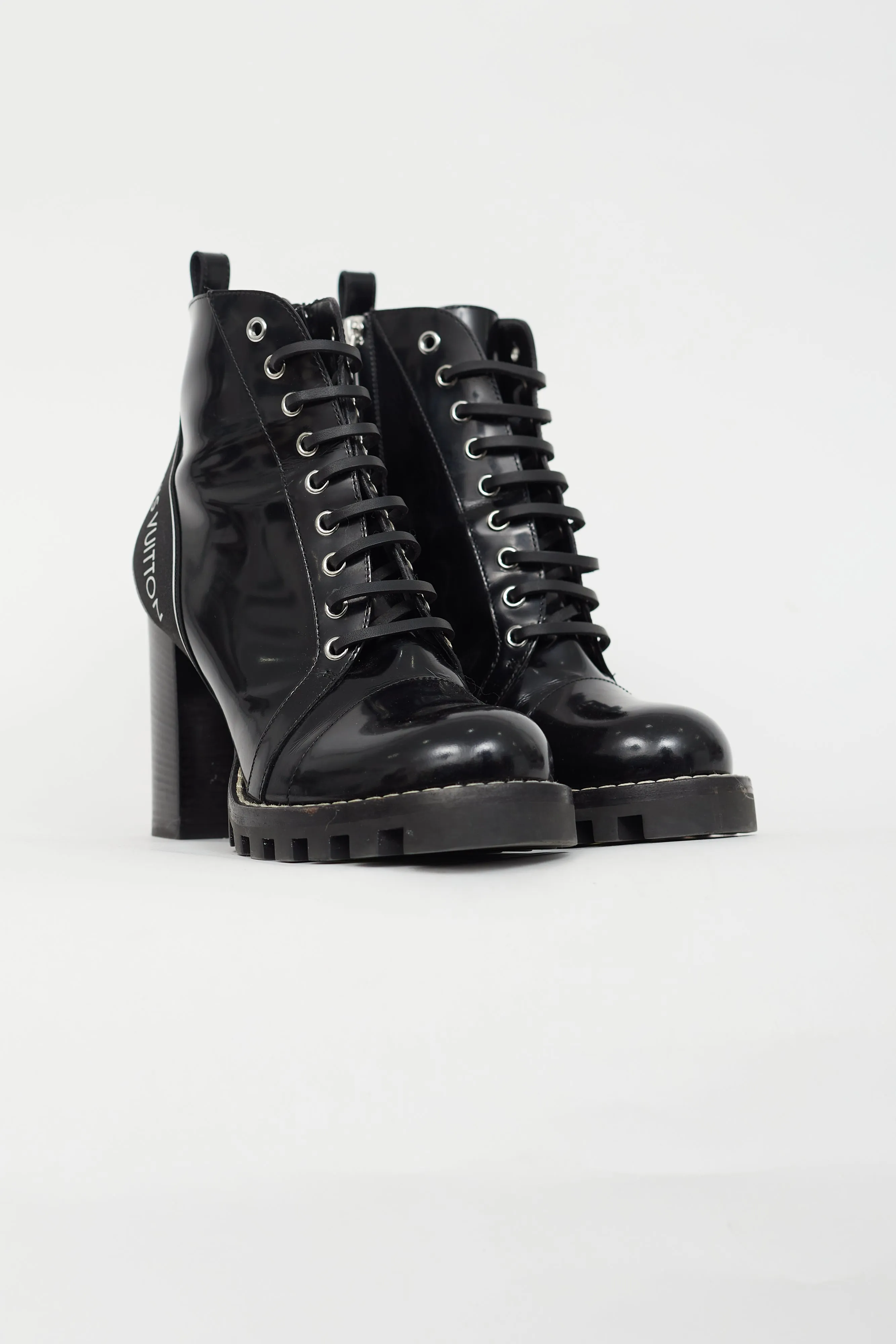 Black & White Logo Star Trail Boot