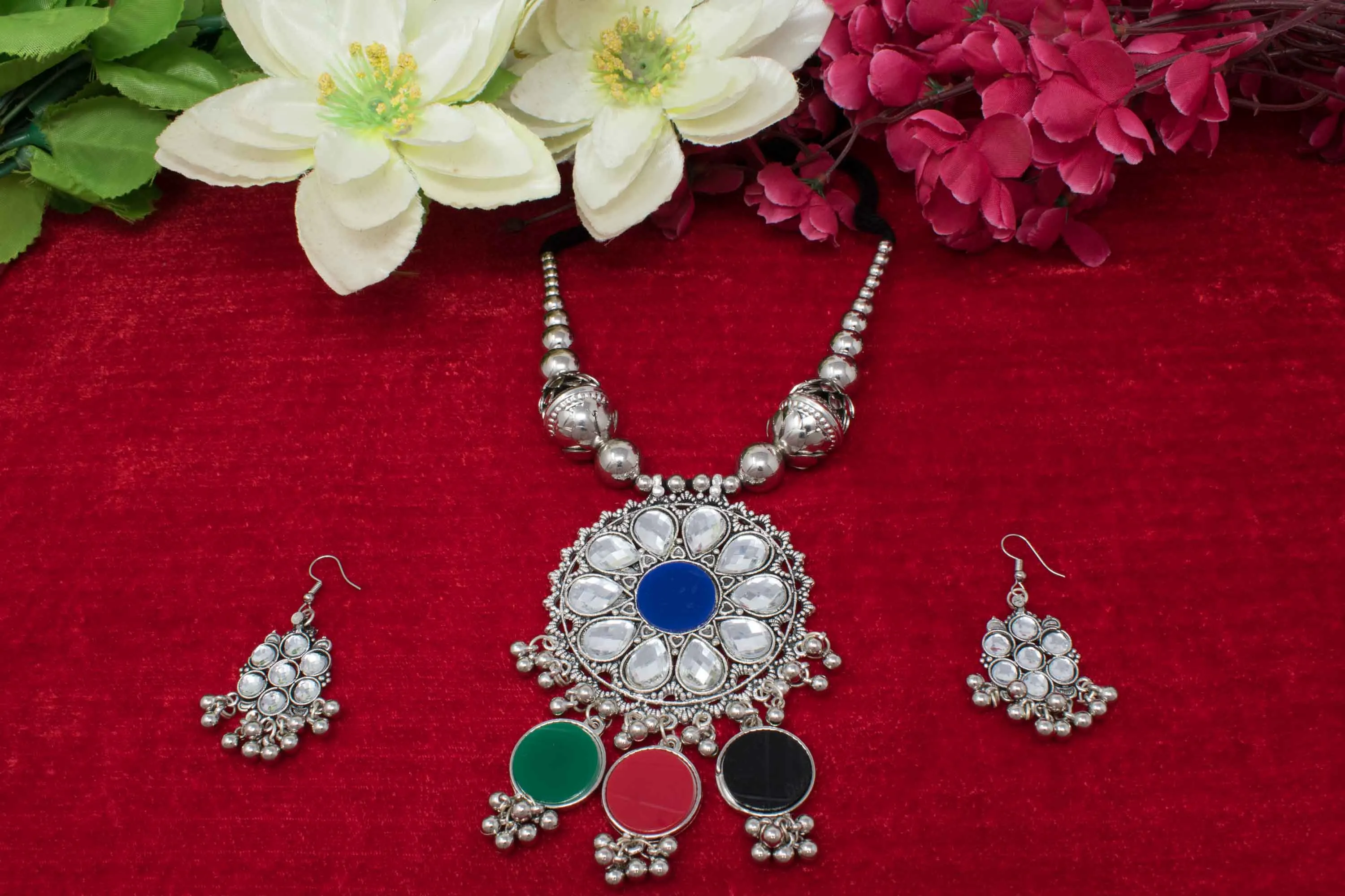 Blue Oxidized Kundan Silver Necklace Set