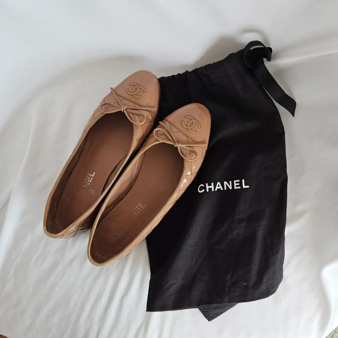 Chanel patent leather quilted ballerina flats, 39.5