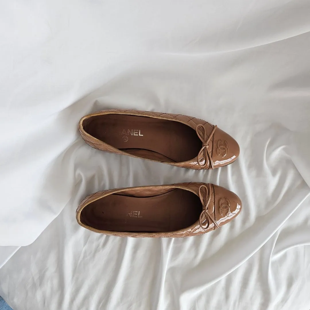 Chanel patent leather quilted ballerina flats, 39.5
