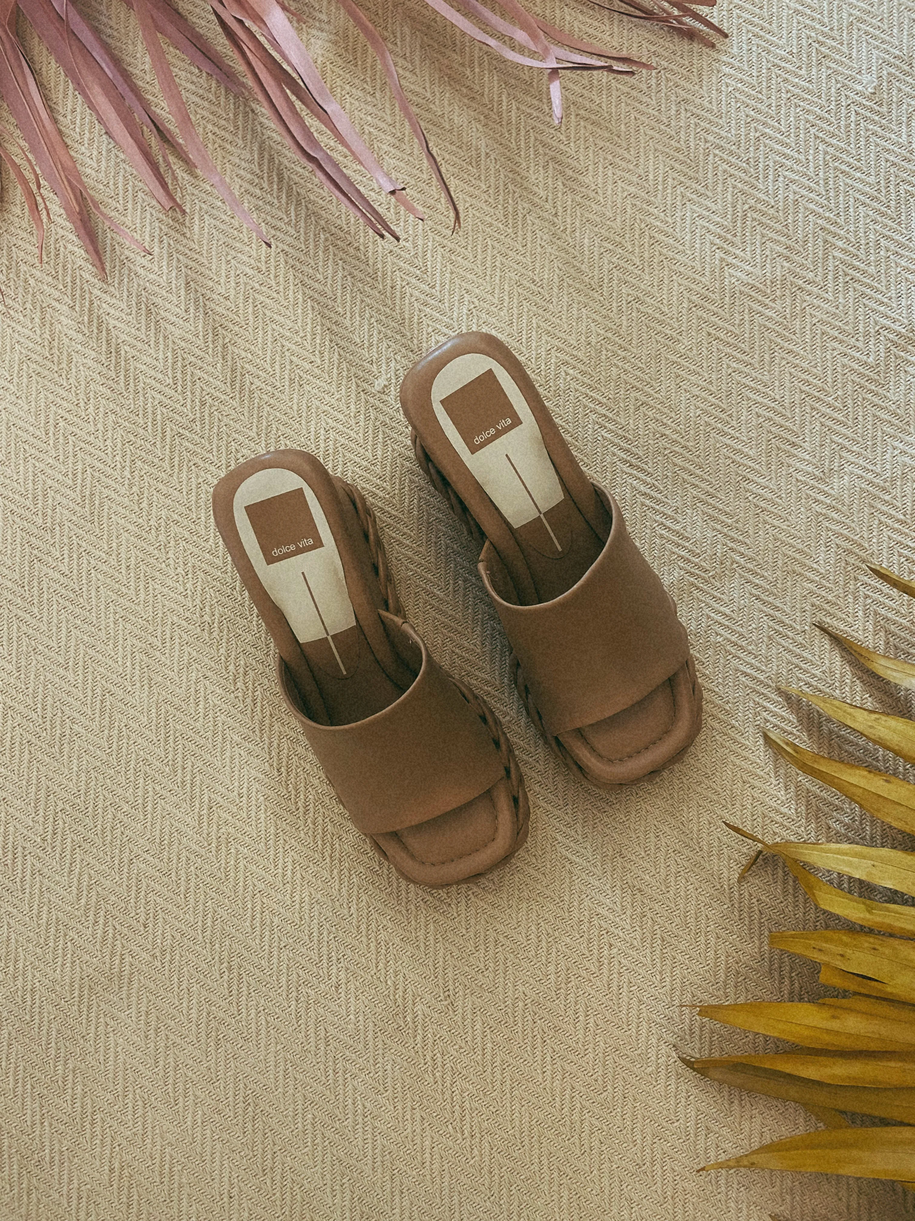 Dolce Vita Elene Wedges - Cafe Leather