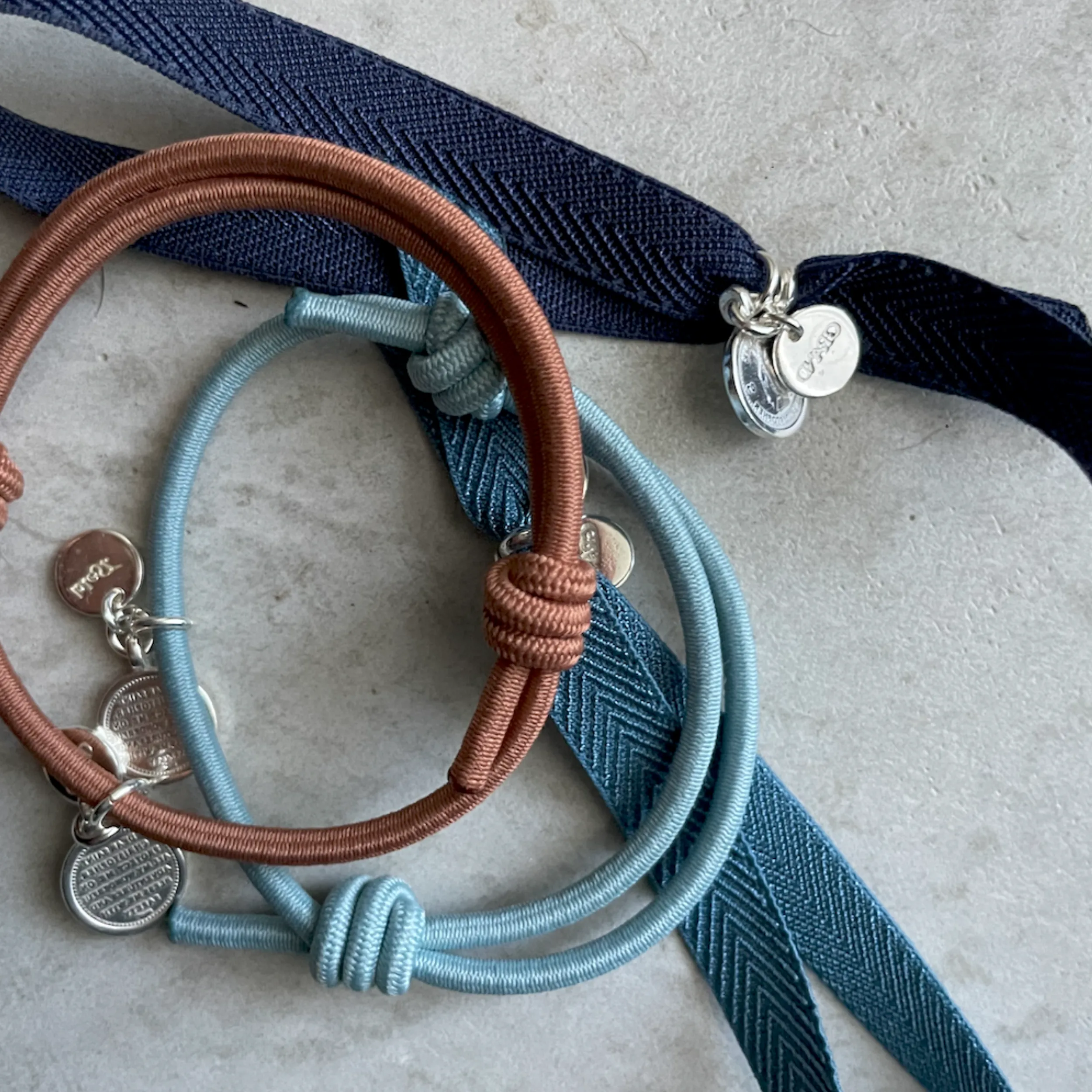 KNOT BRACELET CARAMEL BROWN