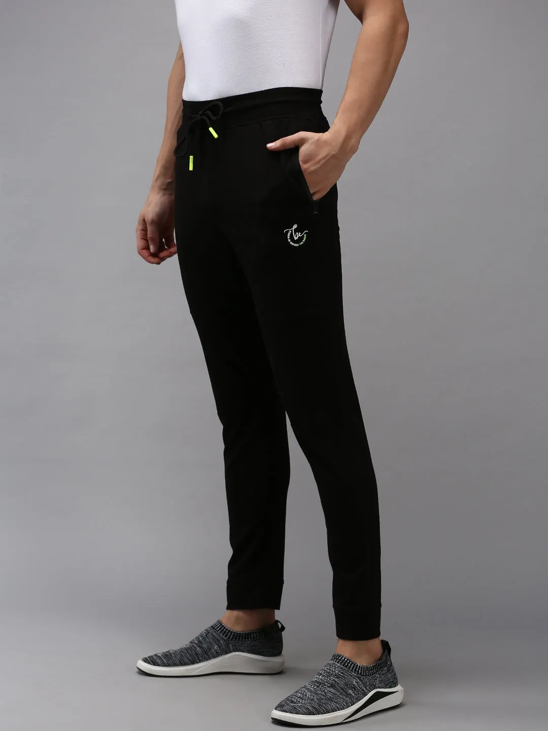 Men Black Solid  Track Pant