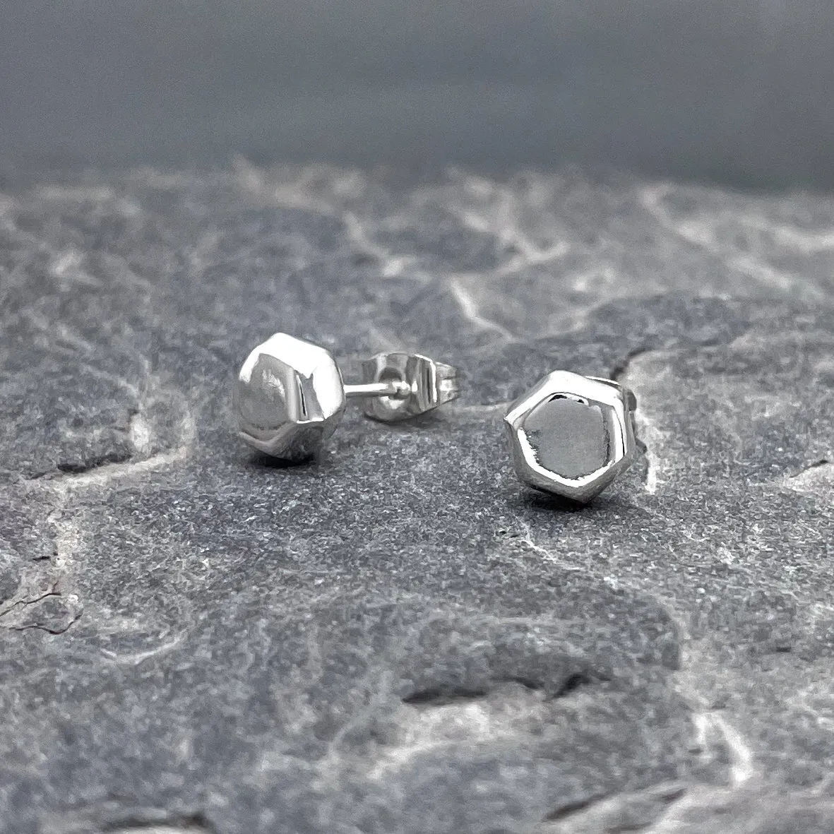 Piccoli – Tiny Sculpted Hexagon Silver Earrings – Stud